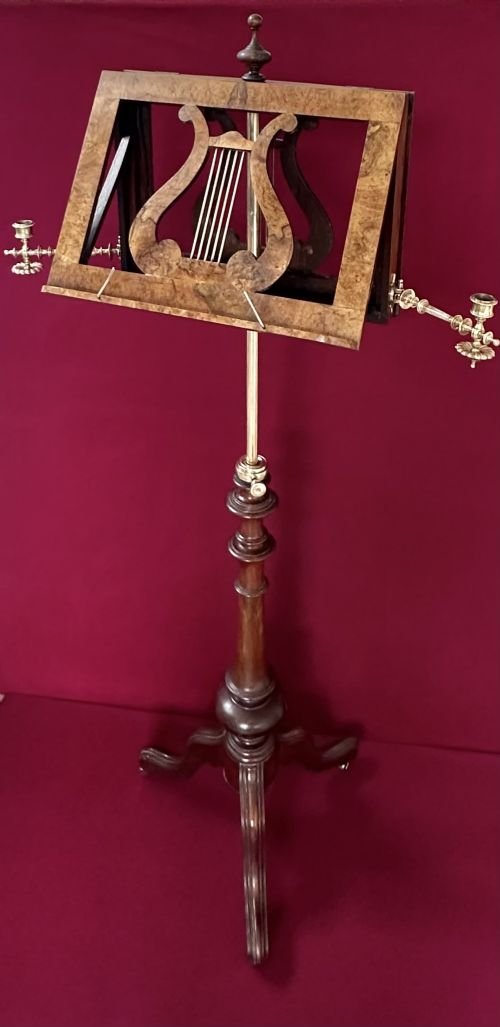 Creative Stand Naming Guide (Music & Culture) Boosts Creative Projects